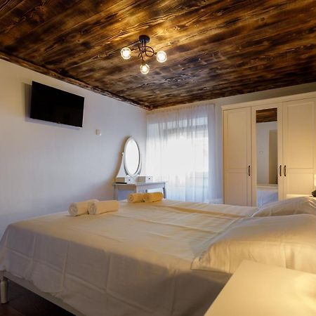 Rustic Apartment Evelin Krk Town Exterior foto