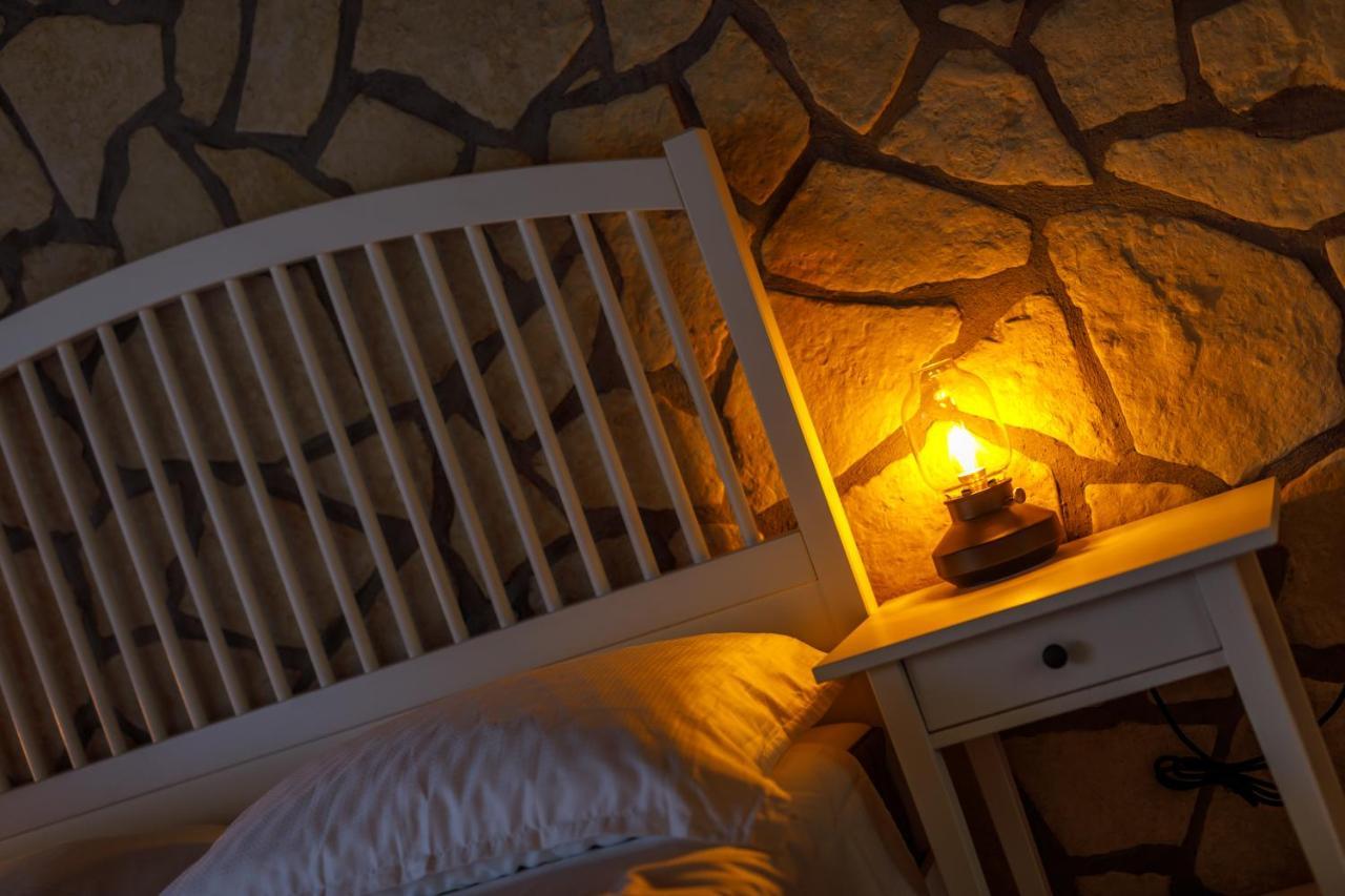 Rustic Apartment Evelin Krk Town Exterior foto