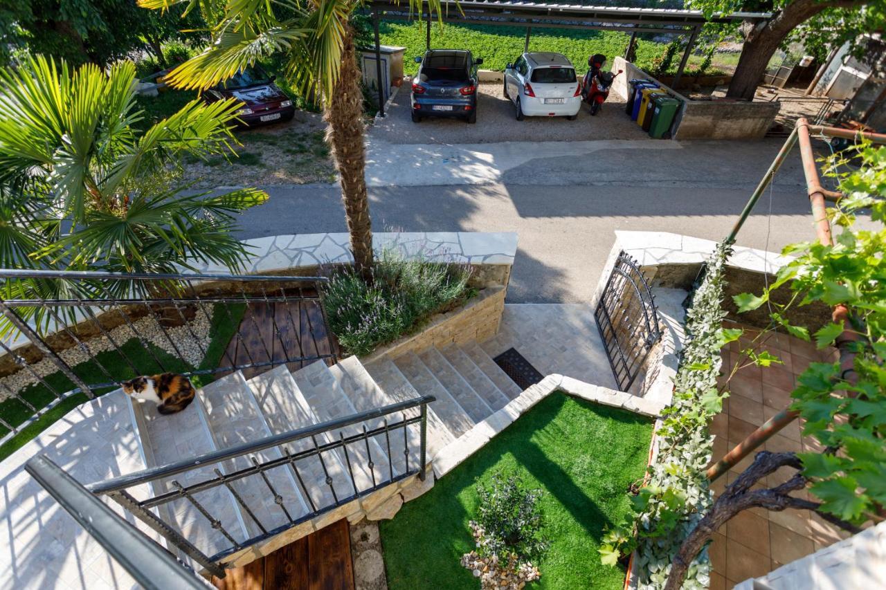 Rustic Apartment Evelin Krk Town Exterior foto